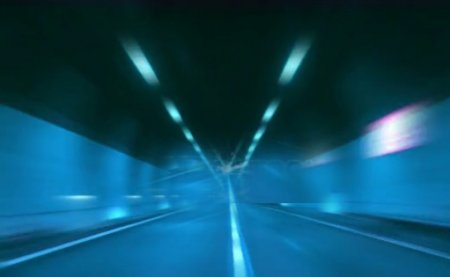 دانلود استوک فوتیج رانندگی در تونل با سرعت بالا